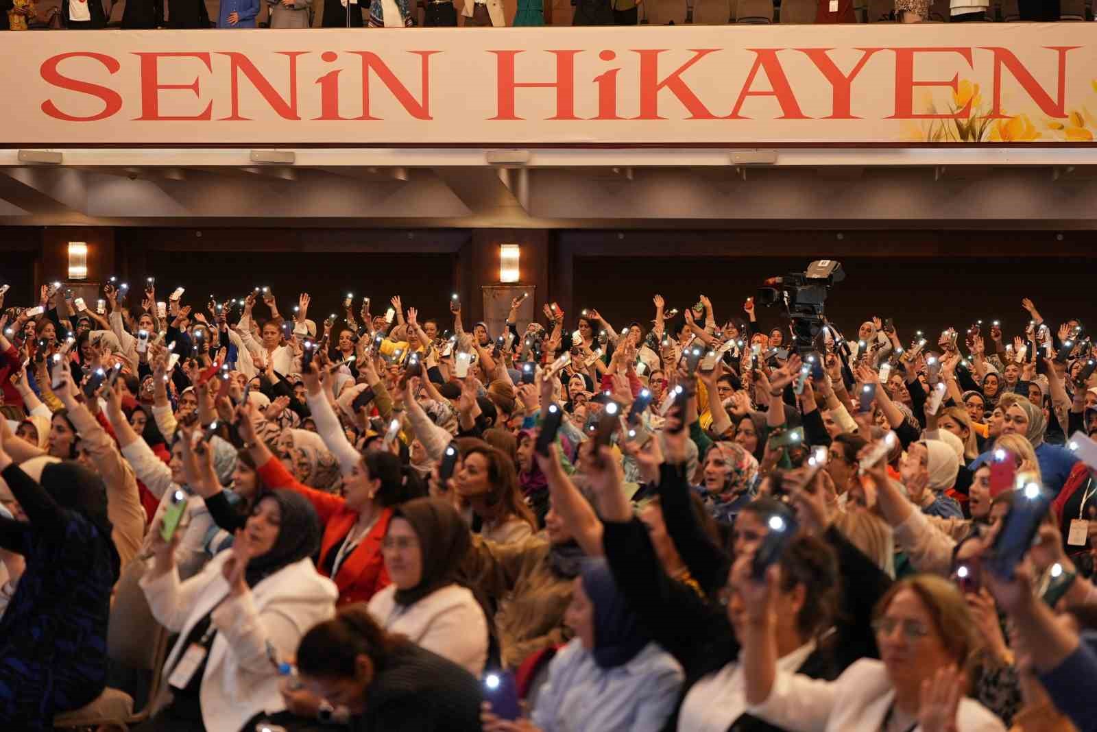 AK Parti Kadın Kolları&rsquo;nın d&uuml;zenlediği &lsquo;Kadın Kolları Liderlik Akademisi&rsquo; sona erdi

