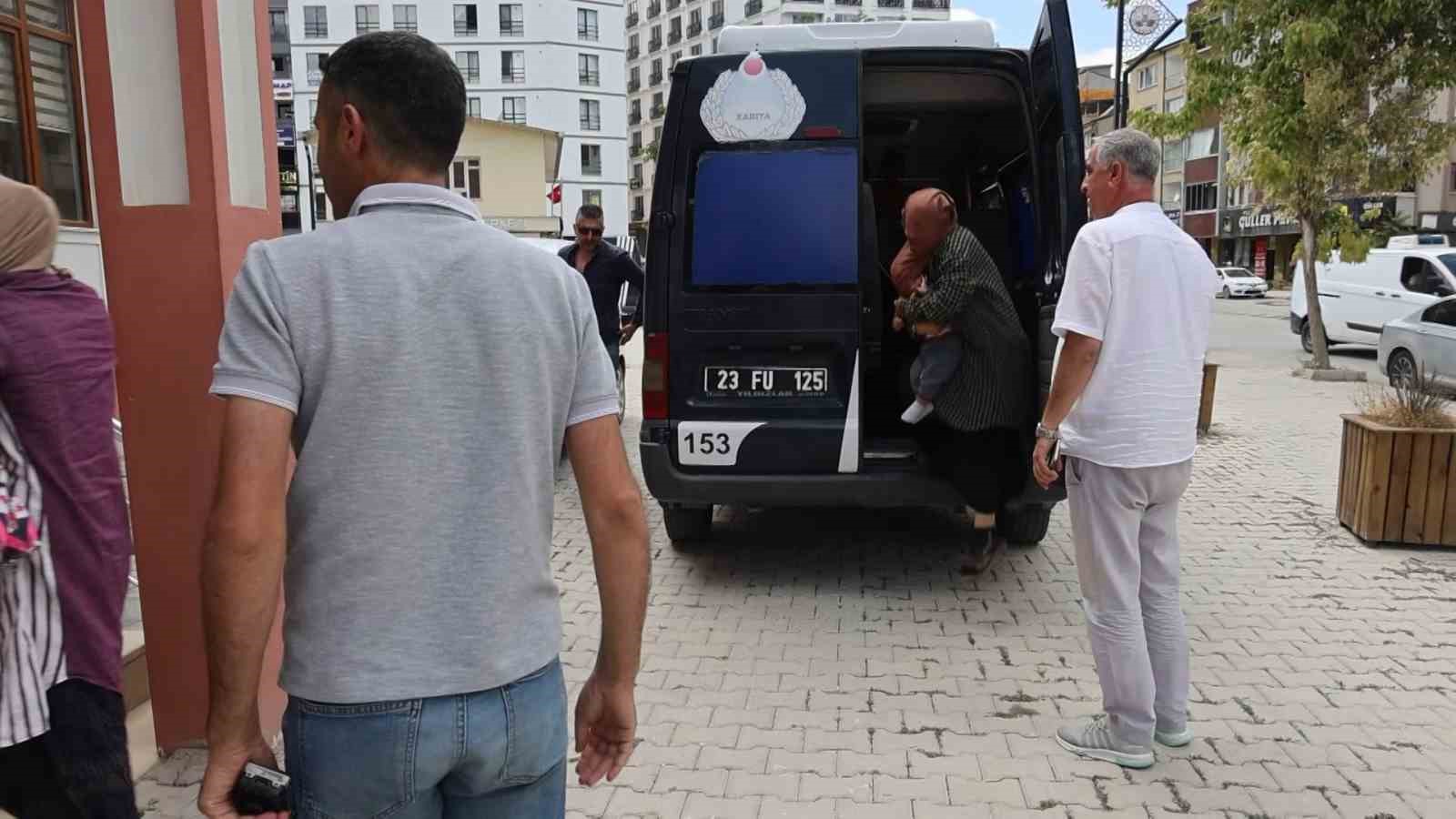 Dilencilerden pes dedirten savunma: Biri &rsquo;Namaz kılacağım&rsquo;, diğeri &rsquo;Yasak olduğunu bilmiyordum&rsquo; dedi
