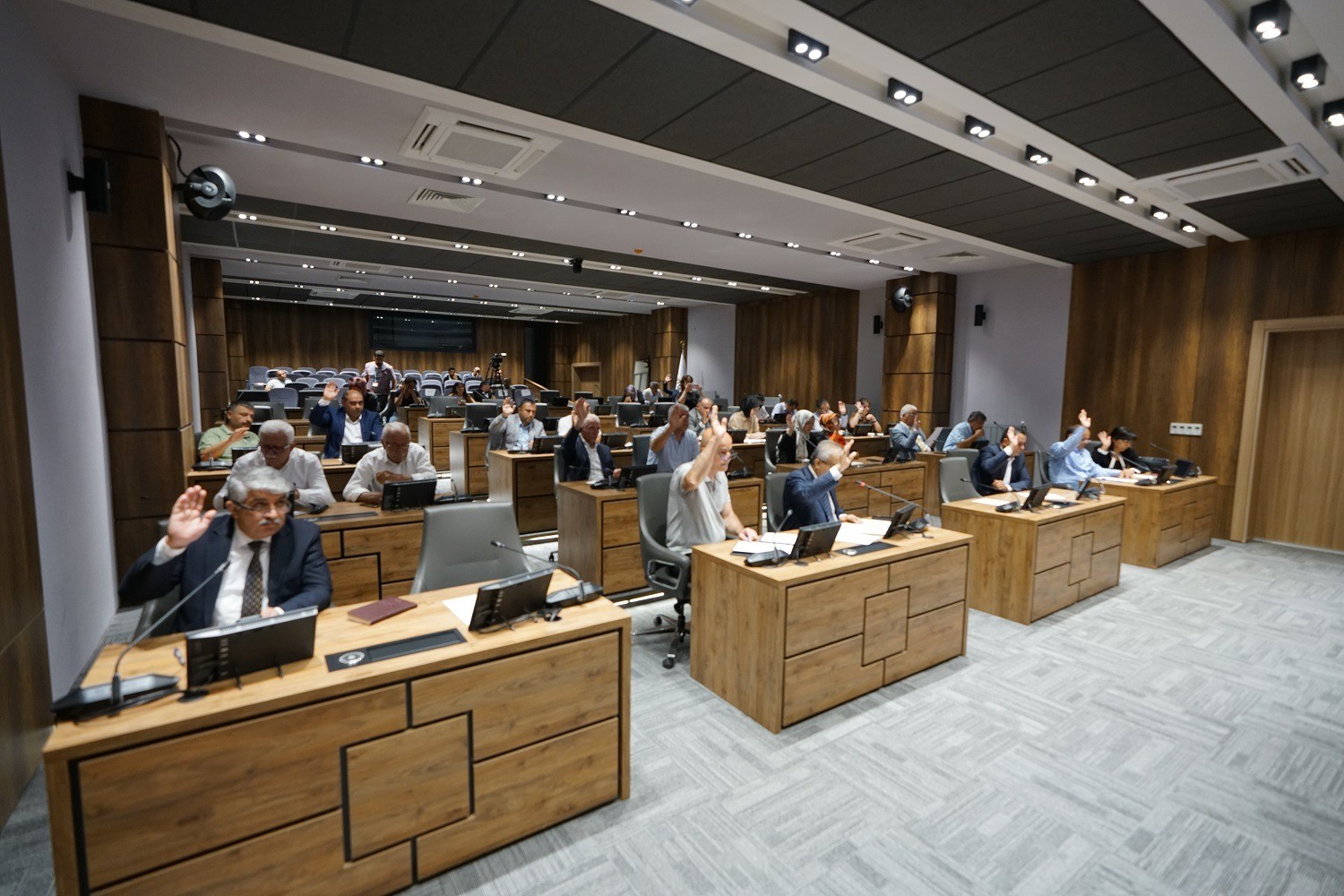 Yeşilyurt’ta imar planı değişiklikleri meclisten geçti