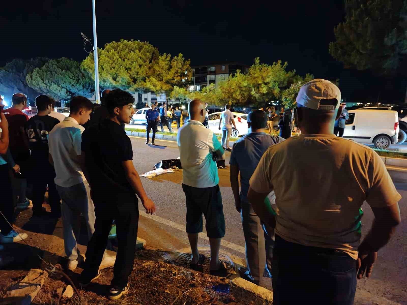 Yolun karşısına geçmeye çalışırken hayatını kaybetti