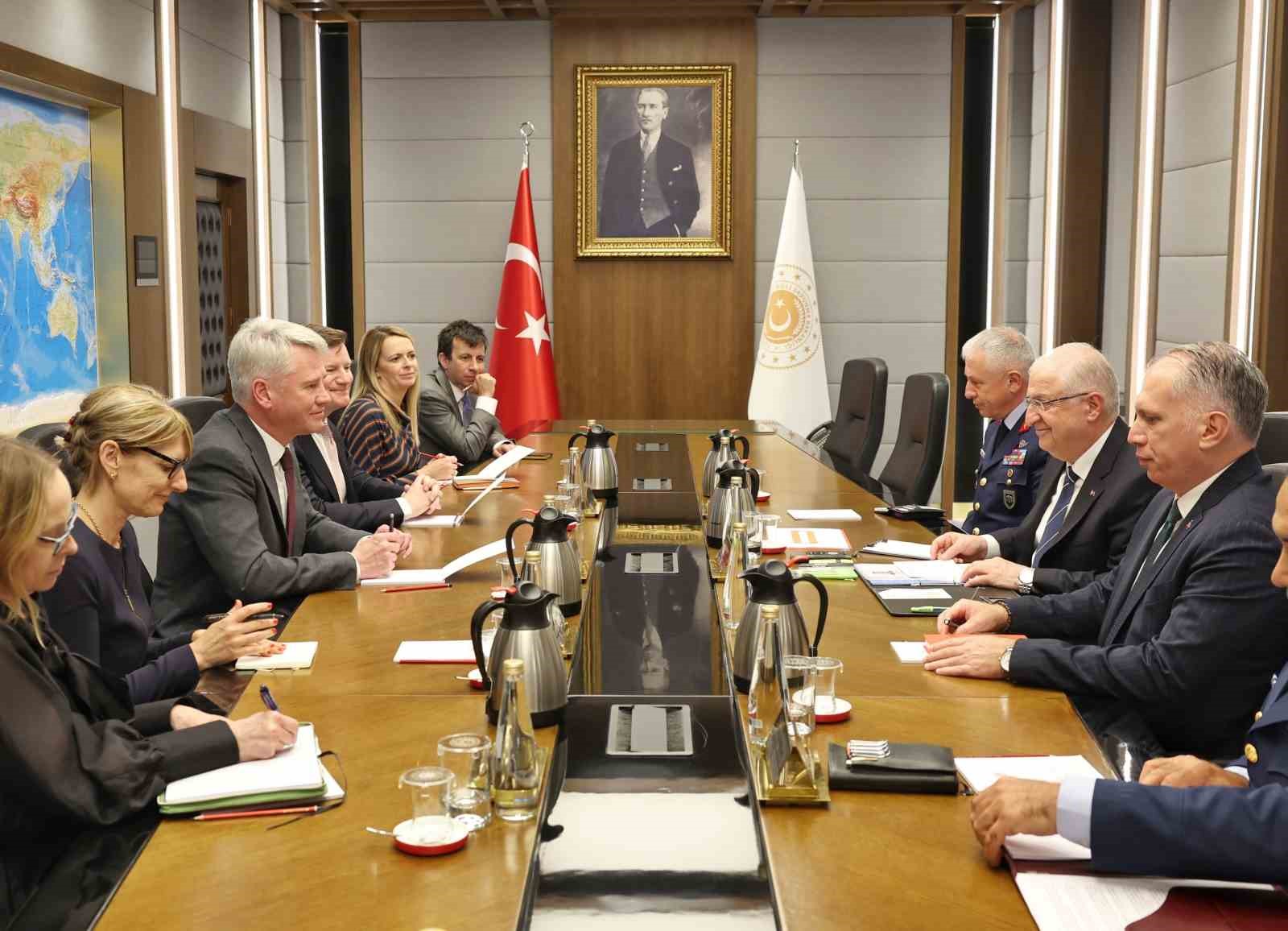 Bakan Güler, BAE Systems Genel Müdürü Woodburn ve İngiltere Büyükelçisi Morris’i kabul etti