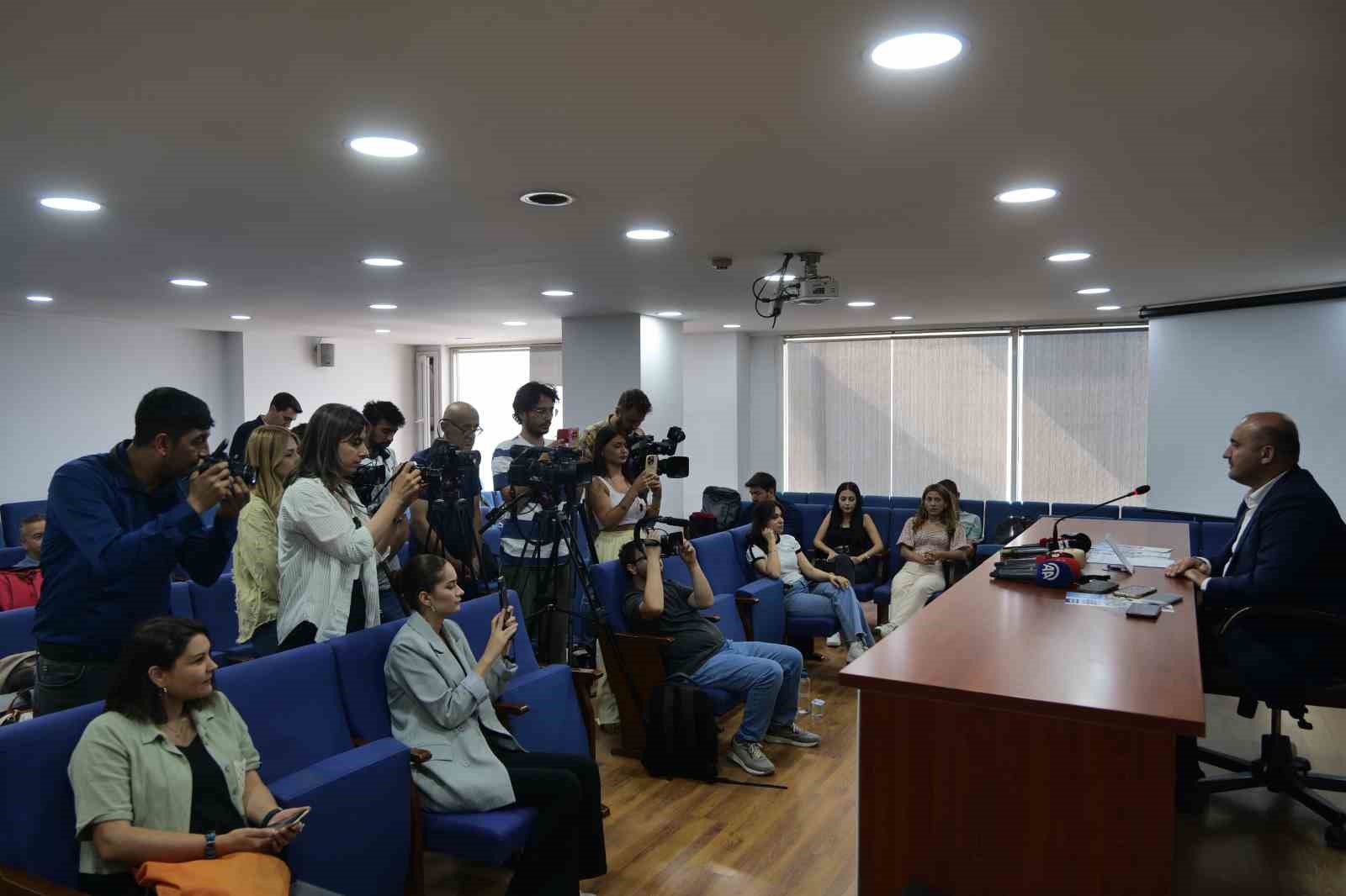 Başkan Albayrak&rsquo;tan Leman destek&ccedil;isi Dalgı&ccedil; i&ccedil;in Başkan Ata&ccedil;&rsquo;a &ccedil;ağrı
