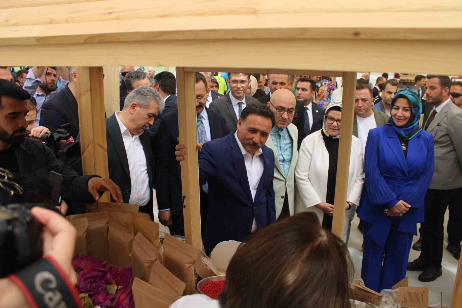 Anadoludakiler Kayseri Pazarı açıldı