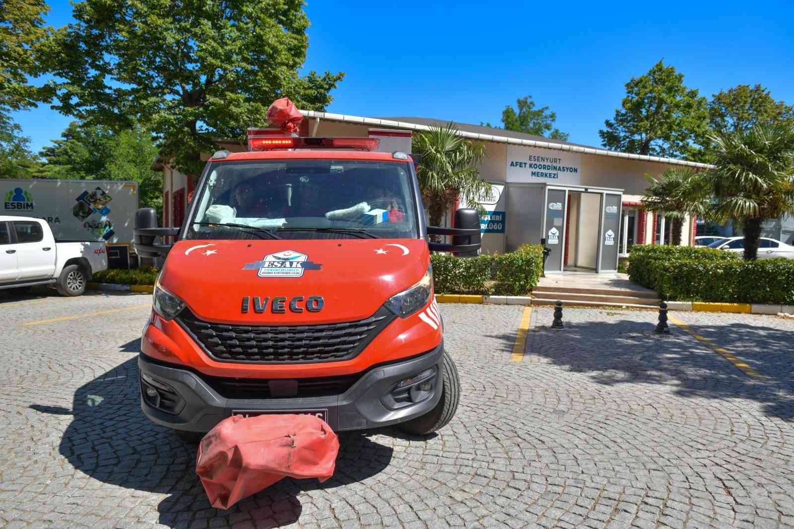 Esenyurt Belediyesi Arama Kurtarma Ekibi İzmir yangınlarına destek için yola çıktı
