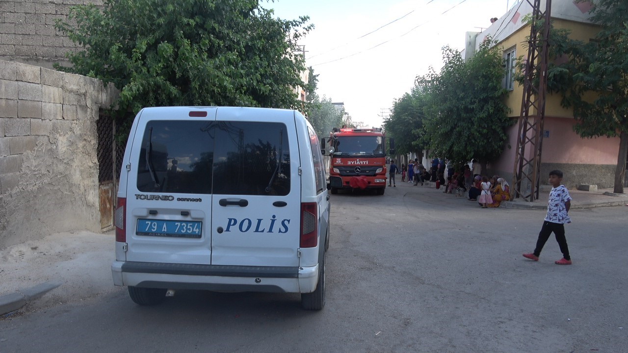 Kilis&rsquo;te evde &ccedil;ıkan yangın kısa s&uuml;rede s&ouml;nd&uuml;r&uuml;ld&uuml;
