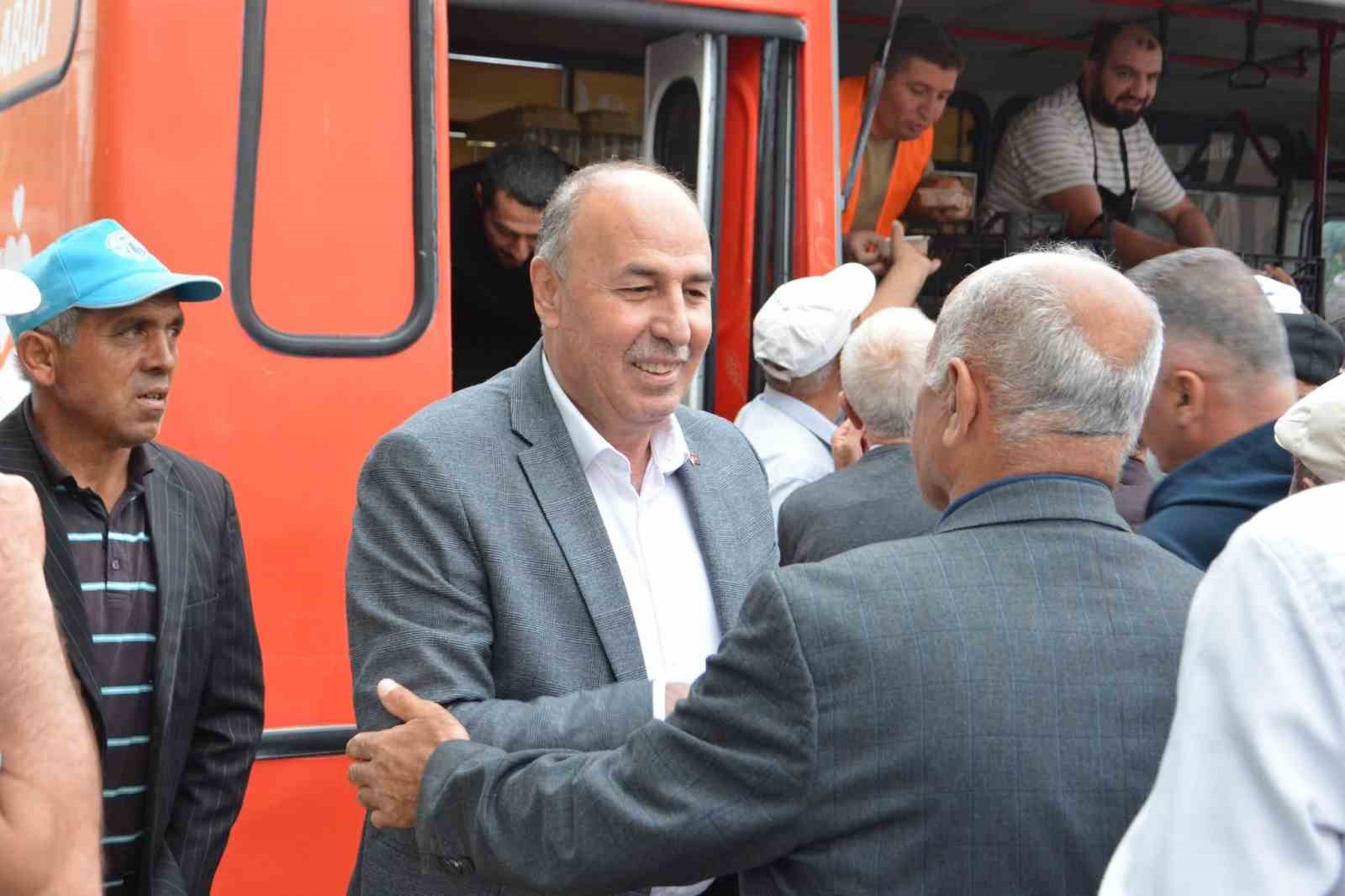 Alaca Belediyesi’nden vatandaşlara aşure ikramı