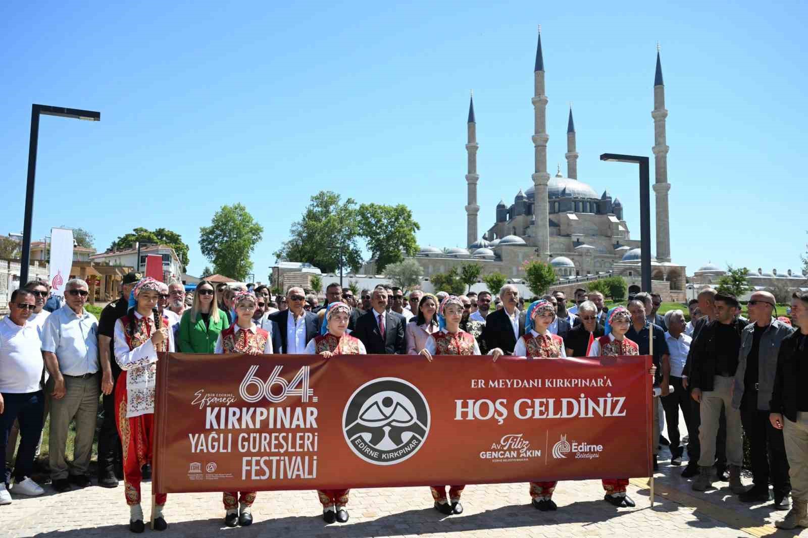 664. Tarihi Kırkpınar Yağlı G&uuml;reşleri Ağa Karşılama T&ouml;reni d&uuml;zenlendi
