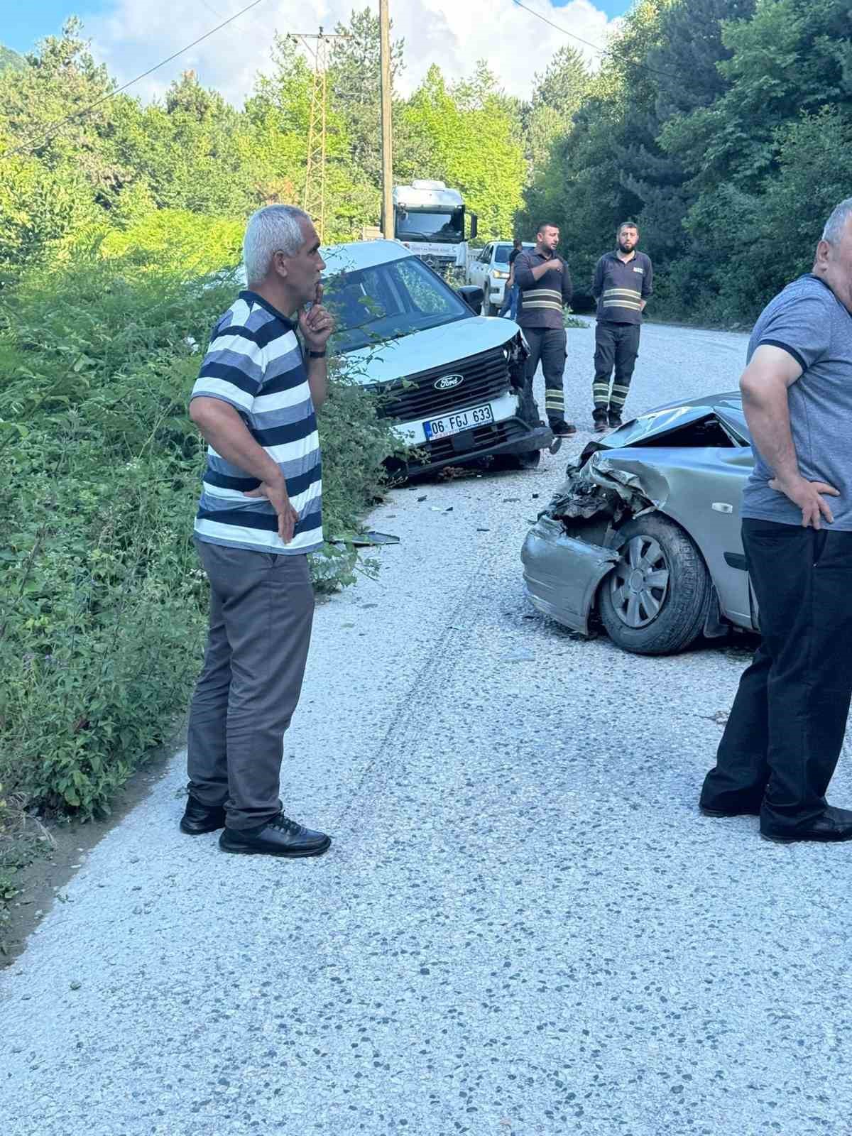 Kastamonu’da iki otomobil çarpıştı: 1 yaralı