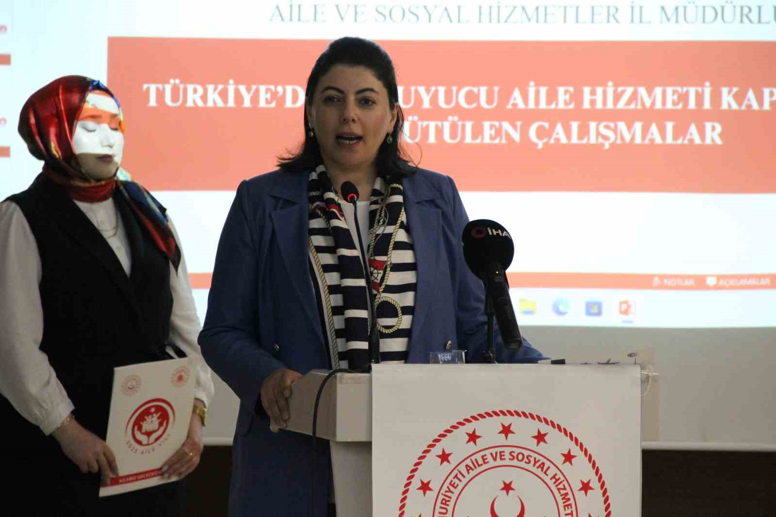 Çorum’da ‘gönül elçileri’ koruyucu ailelik için bir araya geldi