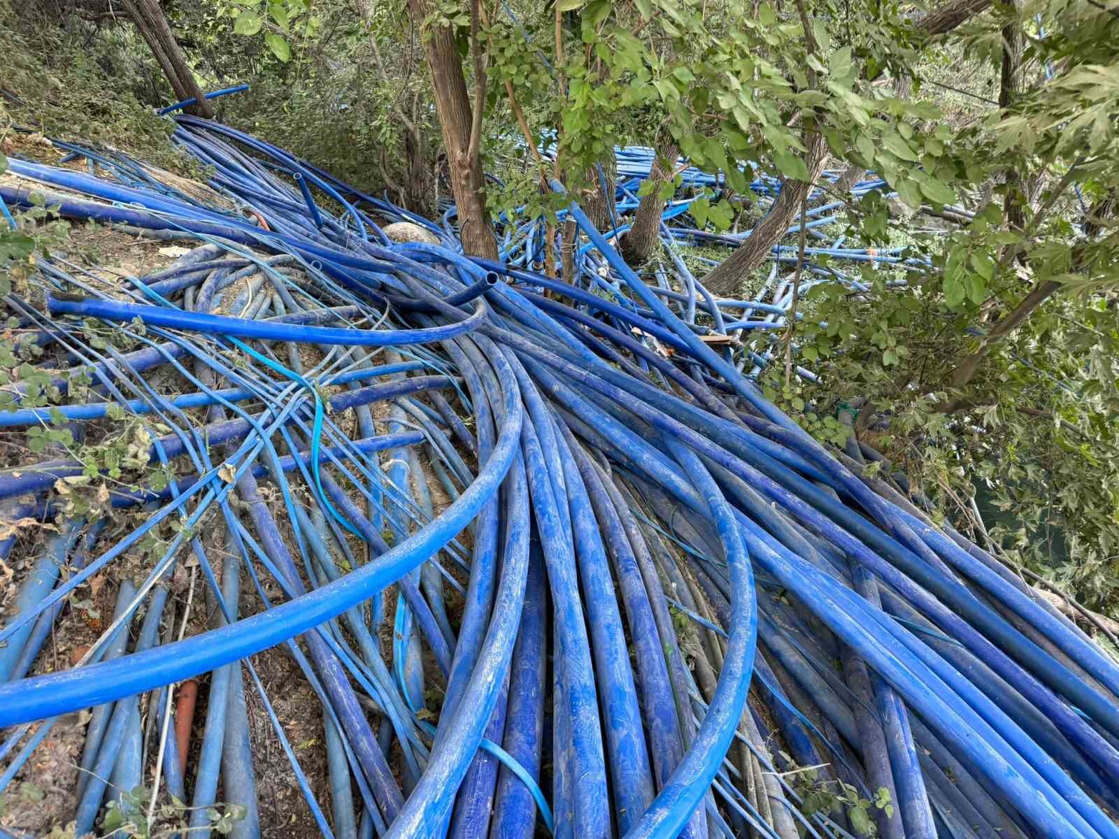 Su dinamosunu tamir i&ccedil;in girdiği nehirde elektrik akımına kapıldı
