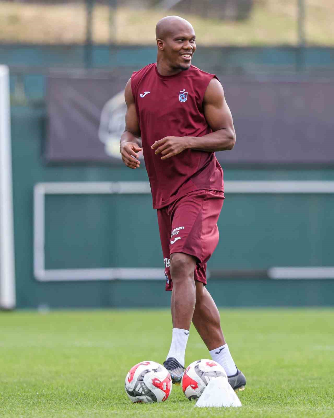 Paul Onuachu ilk antrenmanına &ccedil;ıktı
