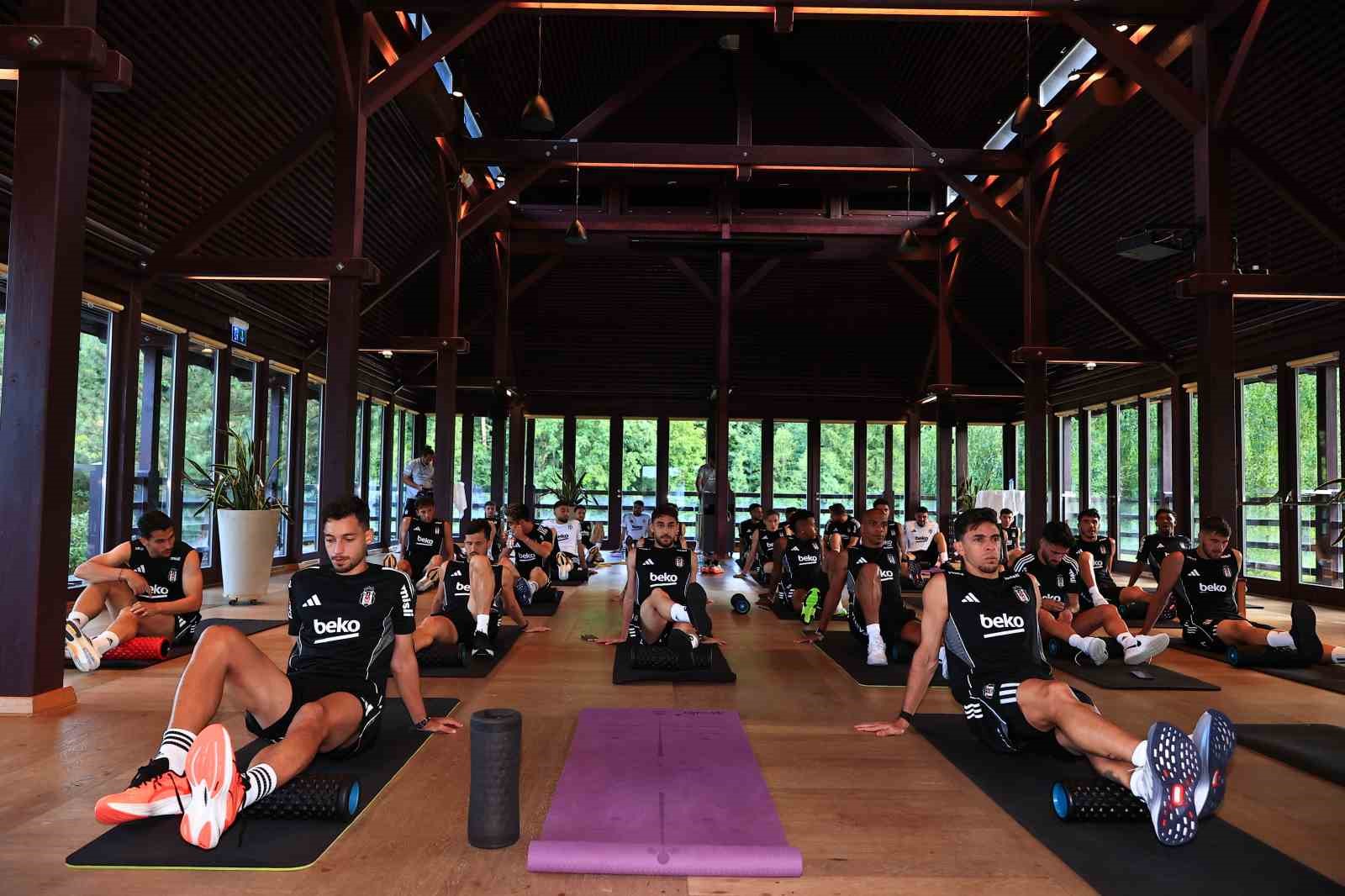 Beşiktaş, Avusturya kampındaki ilk antrenmanını gerçekleştirdi