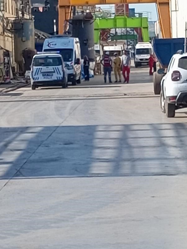 Yalova&rsquo;da tersanede &uuml;zerine vin&ccedil; d&uuml;şen iş&ccedil;i hayatını kaybetti
