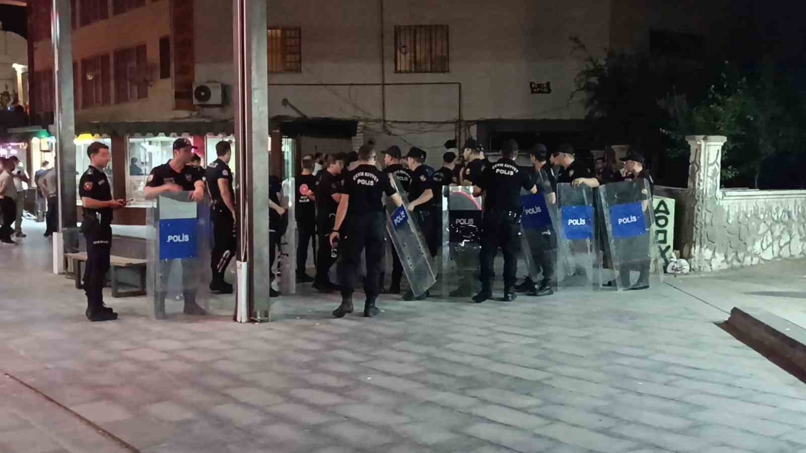 Batman’da aparmanın giriş katına sığınan firari şahıs ikna sonucu teslim oldu