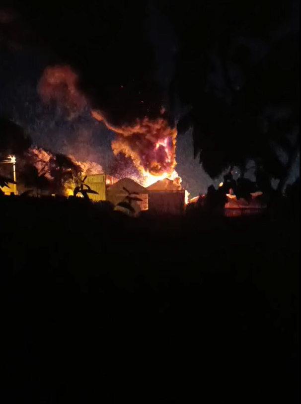 Yalova’da tarım işletmesinde yangın: 1 itfaiyeci yaralandı, 1’i de dumandan etkilendi