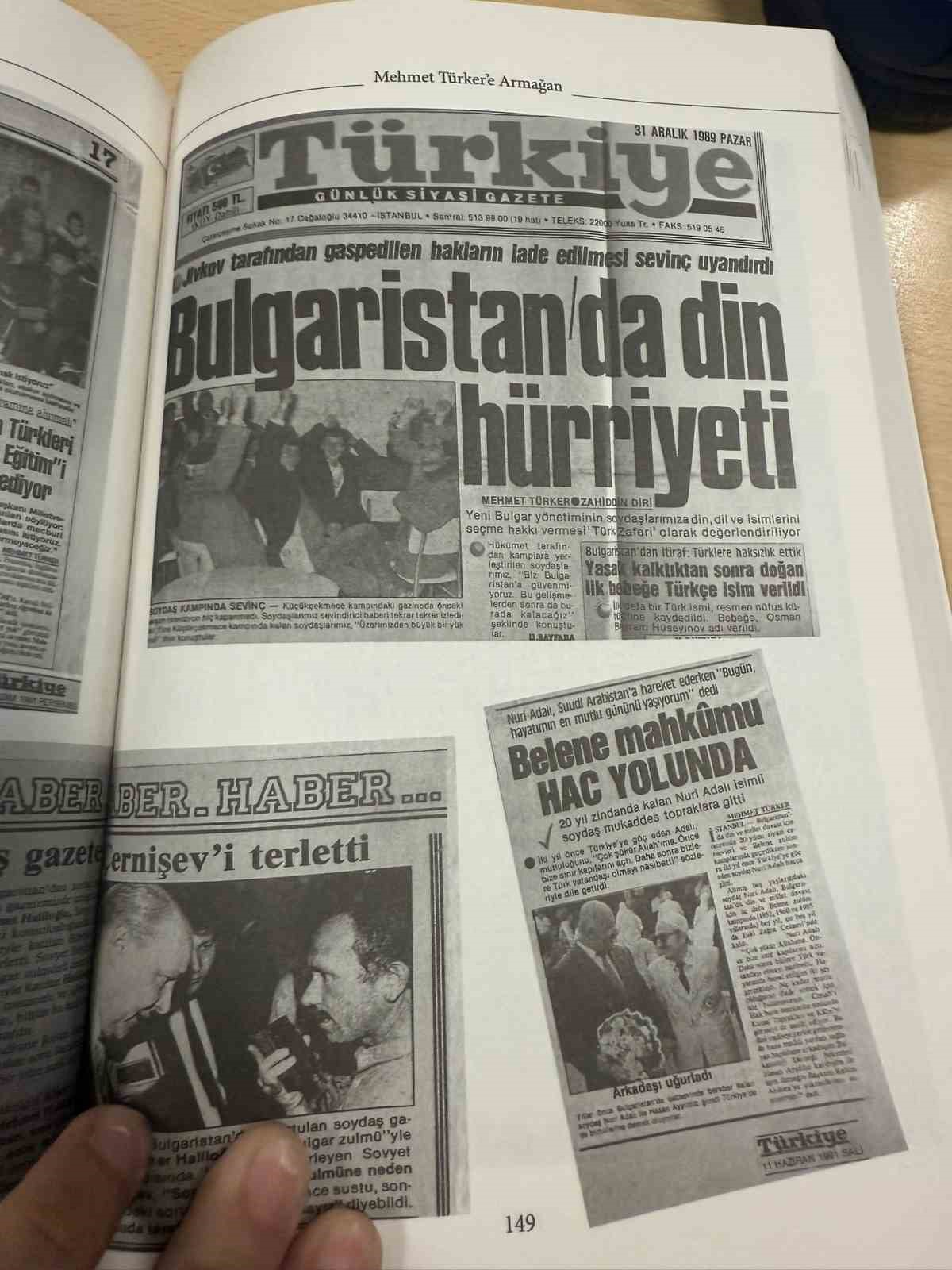 Bulgaristan Türk Edebiyatı’nın yaşayan en önemli temsilcilerinden Mehmet Türker’e ‘Özgürlüğün Peşinde Bir Ömür’ kitabı armağan edildi
