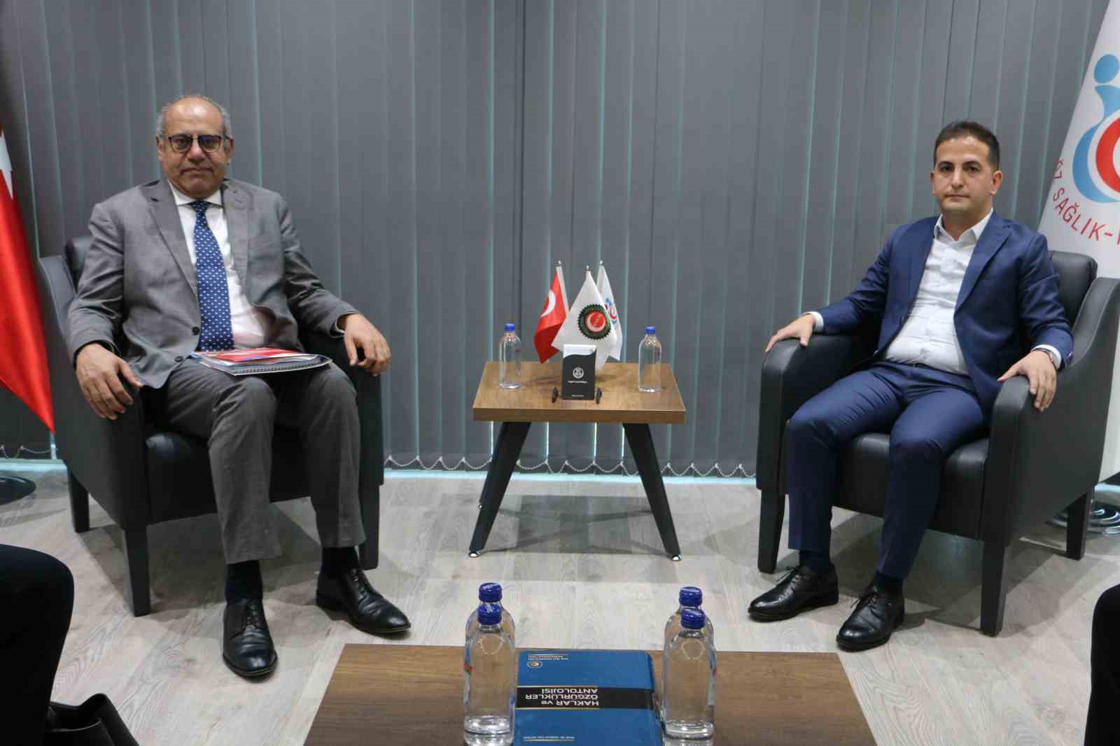 ILO Türkiye Ofisi Direktörü Hassan, HAK-İŞ Diyarbakır İl Başkanı Aküzüm ile görüştü
