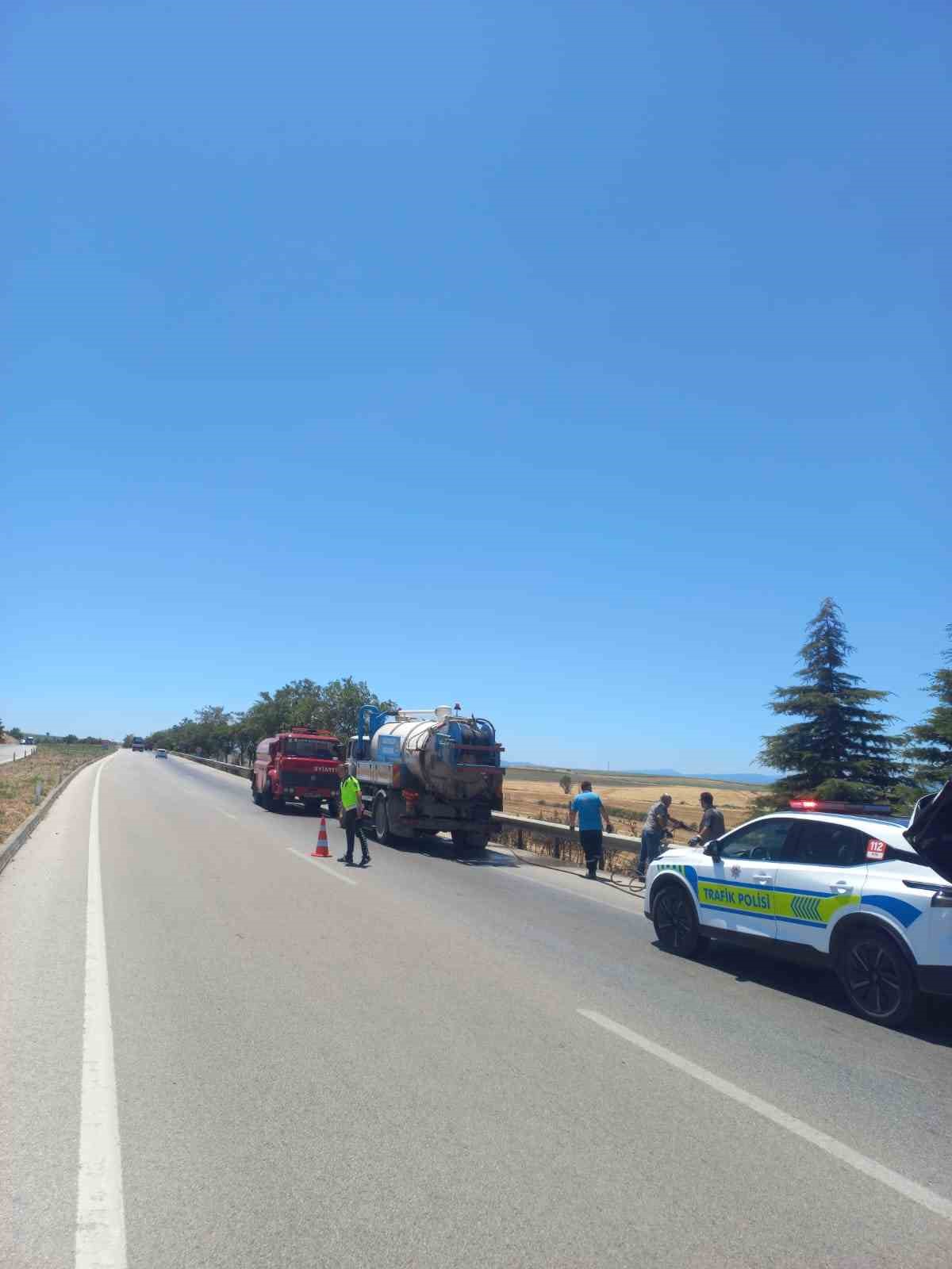Bandırma&rsquo;da farklı noktalarda &ccedil;ıkan ot ve &ccedil;&ouml;p yangınları s&ouml;nd&uuml;r&uuml;ld&uuml;
