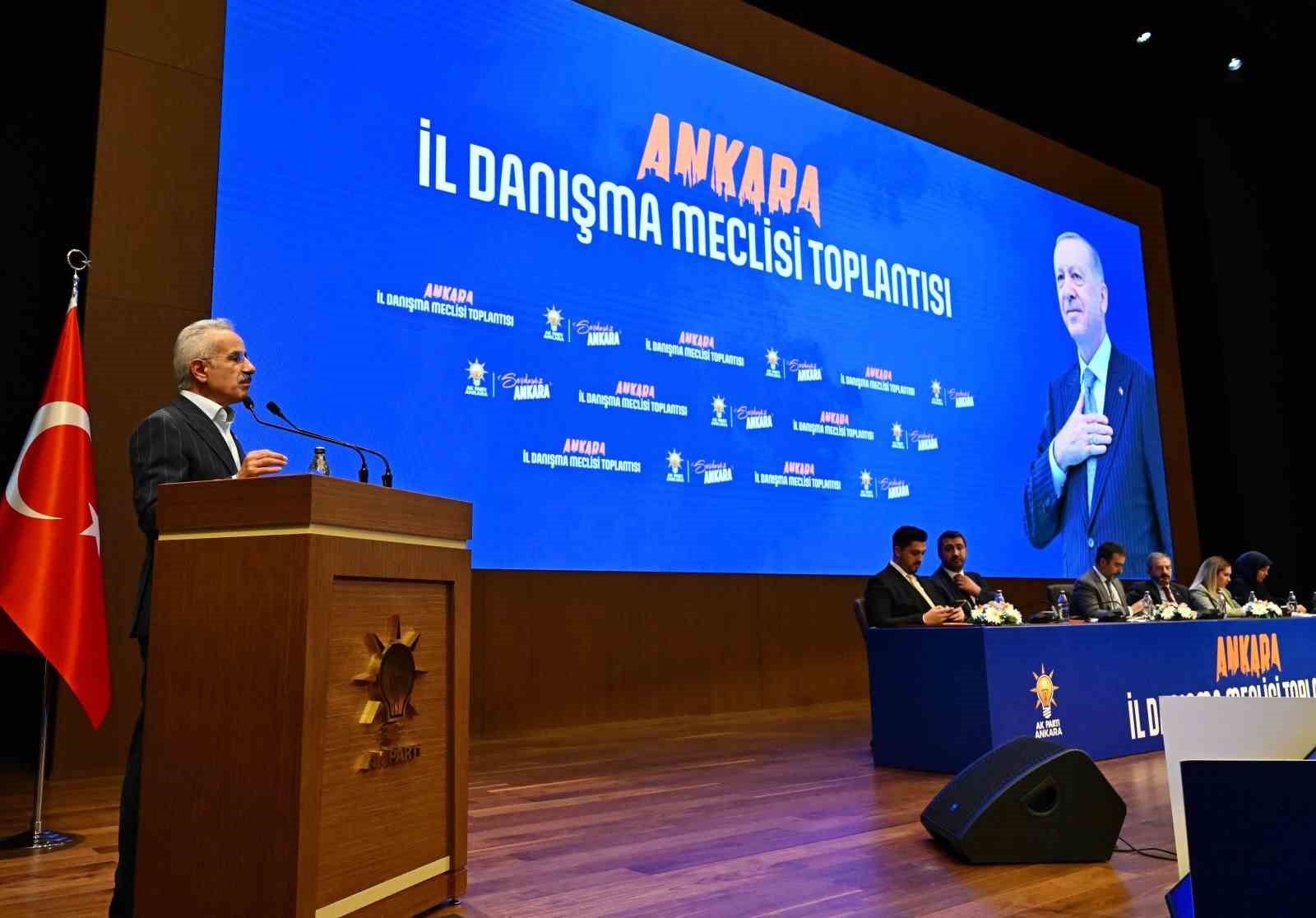 Ulaştırma ve Altyapı Bakanı Uraloğlu: "Esenboğa Metromuzun yeni projesini 2 aya kadar bitirmiş olacağız"

