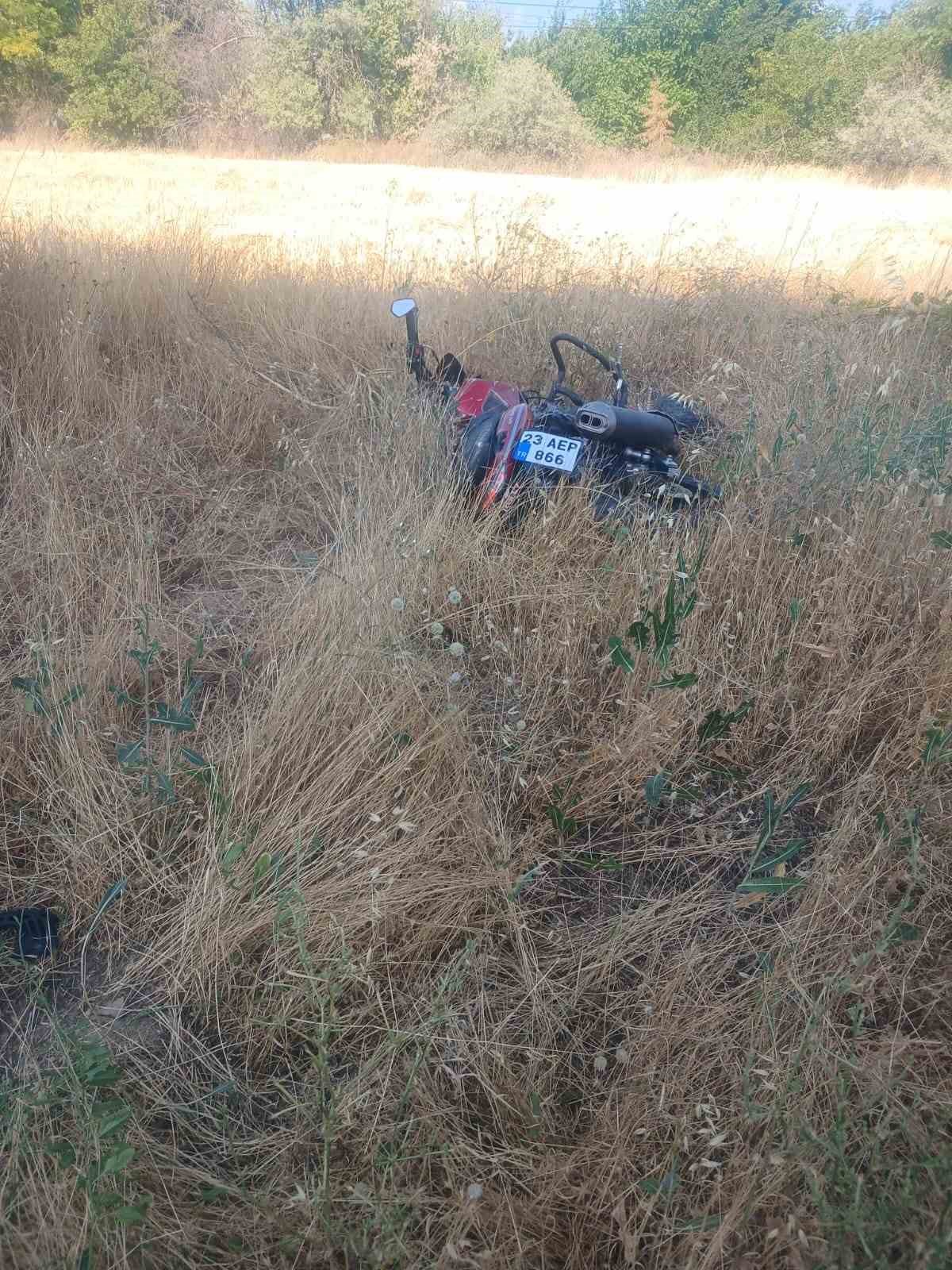 Elazda otomobil ile motosiklet arpt: 1i ar 3 yaral
