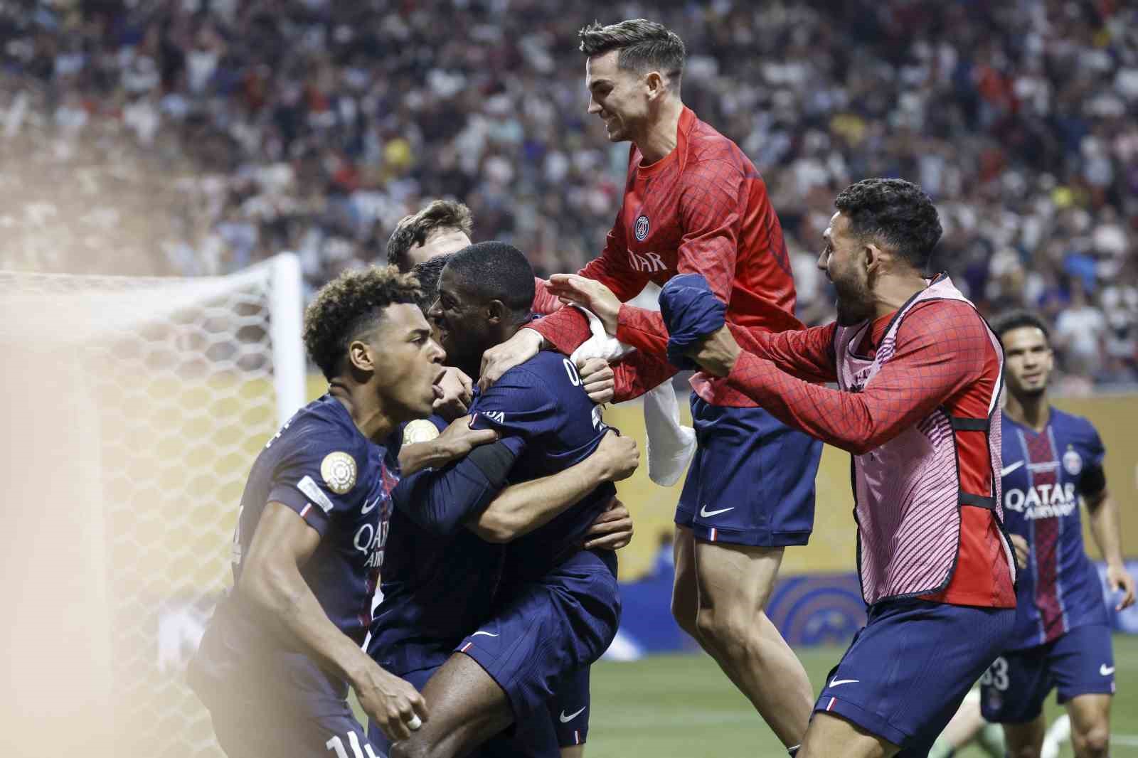 Paris Saint-Germain yarı finalde
