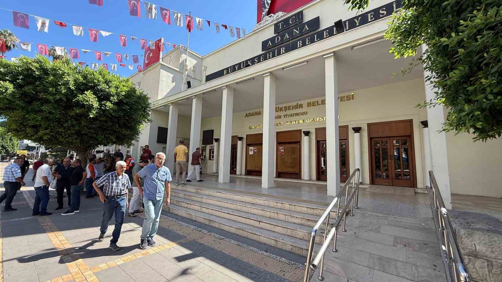 Adana Büyükşehir Belediyesi’nde arama tamamlandı