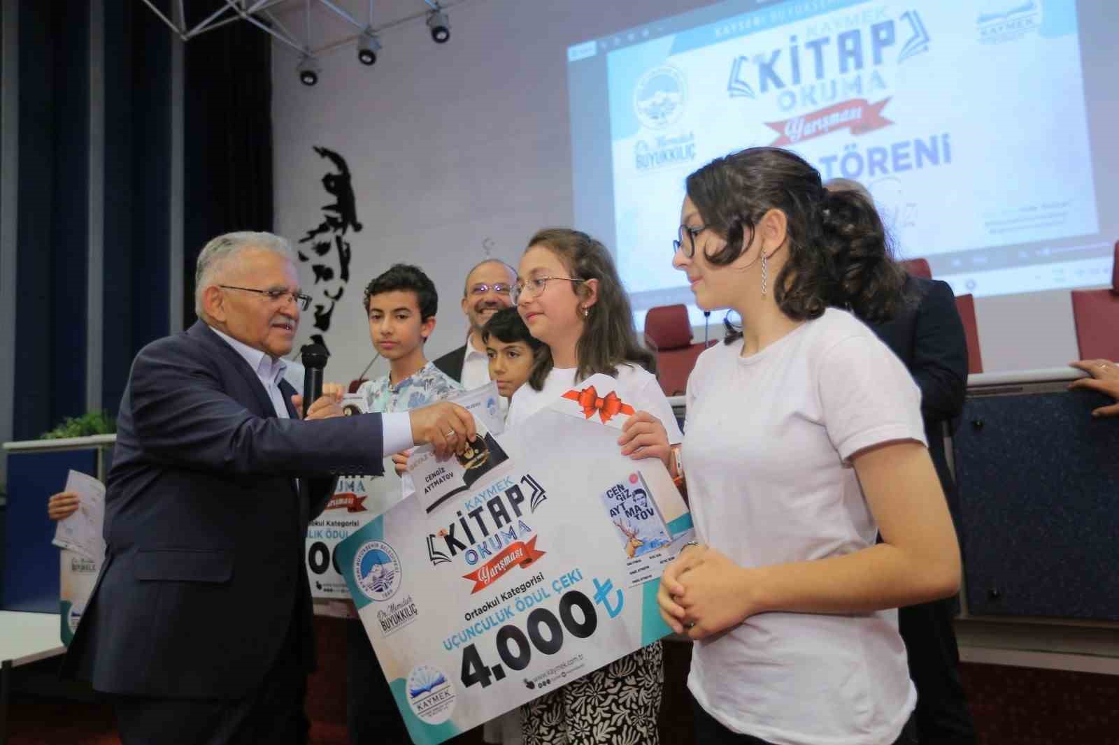 Büyükşehir’de kitap okuma rüzgarı esti