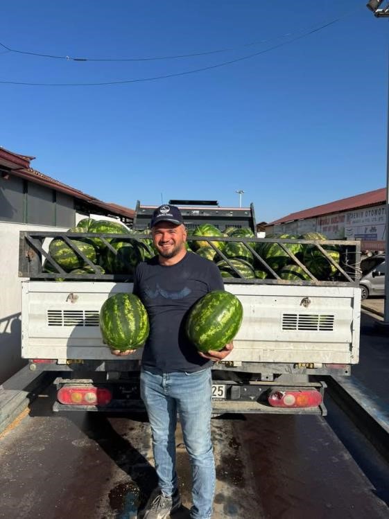 Osmaneli’nin coğrafi işareti alan meşhur karpuzunun ilk hasadı başladı