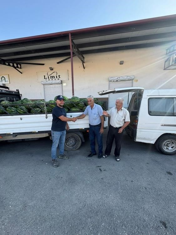 Osmaneli&rsquo;nin coğrafi işareti alan meşhur karpuzunun ilk hasadı başladı
