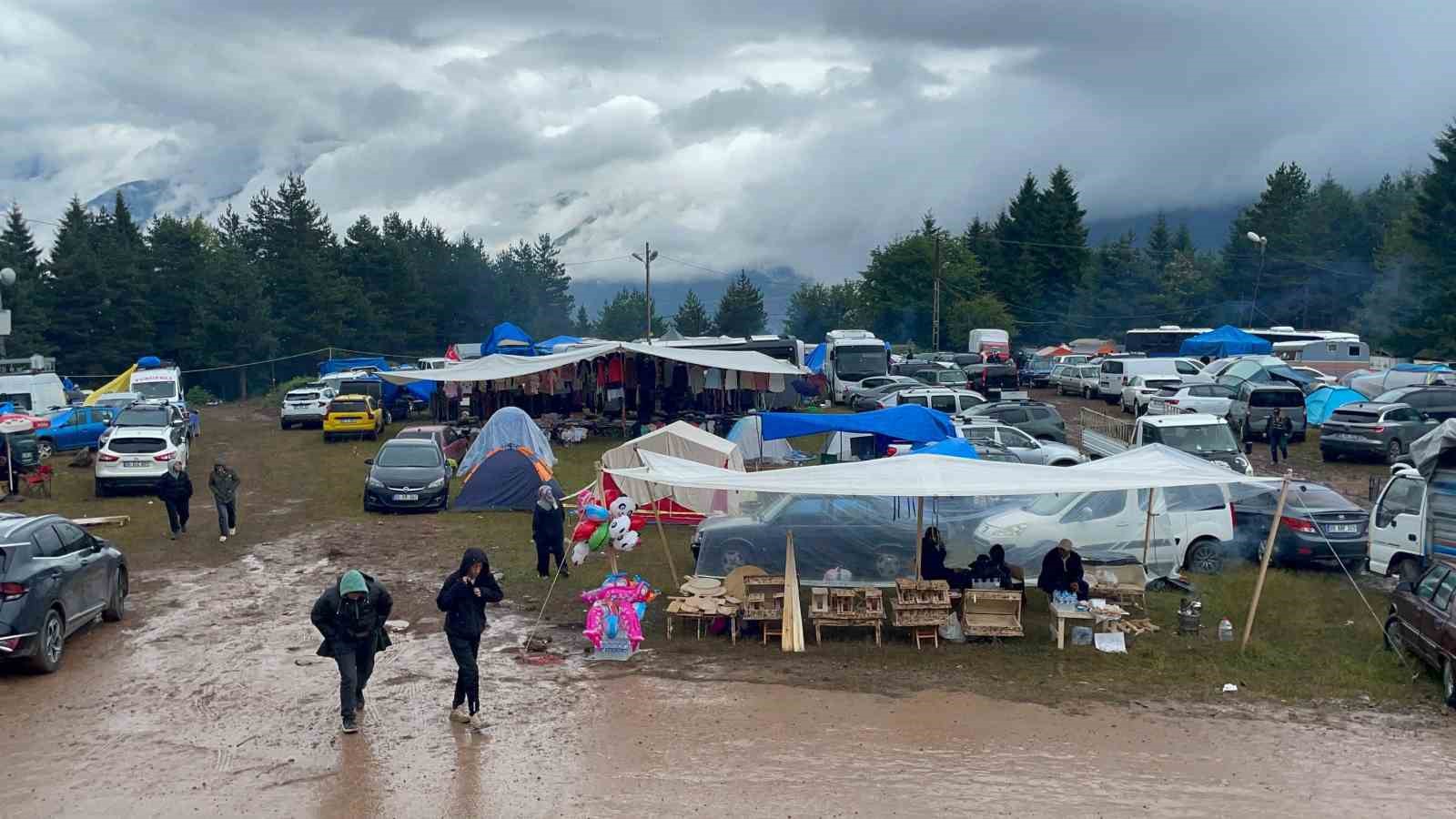 Çadırda dumandan zehirlenen polis memuru hayatını kaybetti