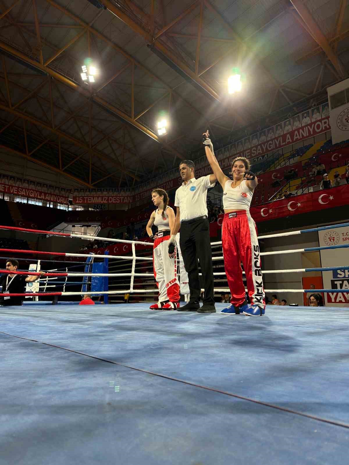 Aydın&rsquo;ın demir ayağı Ceylin, T&uuml;rkiye Şampiyonu oldu
