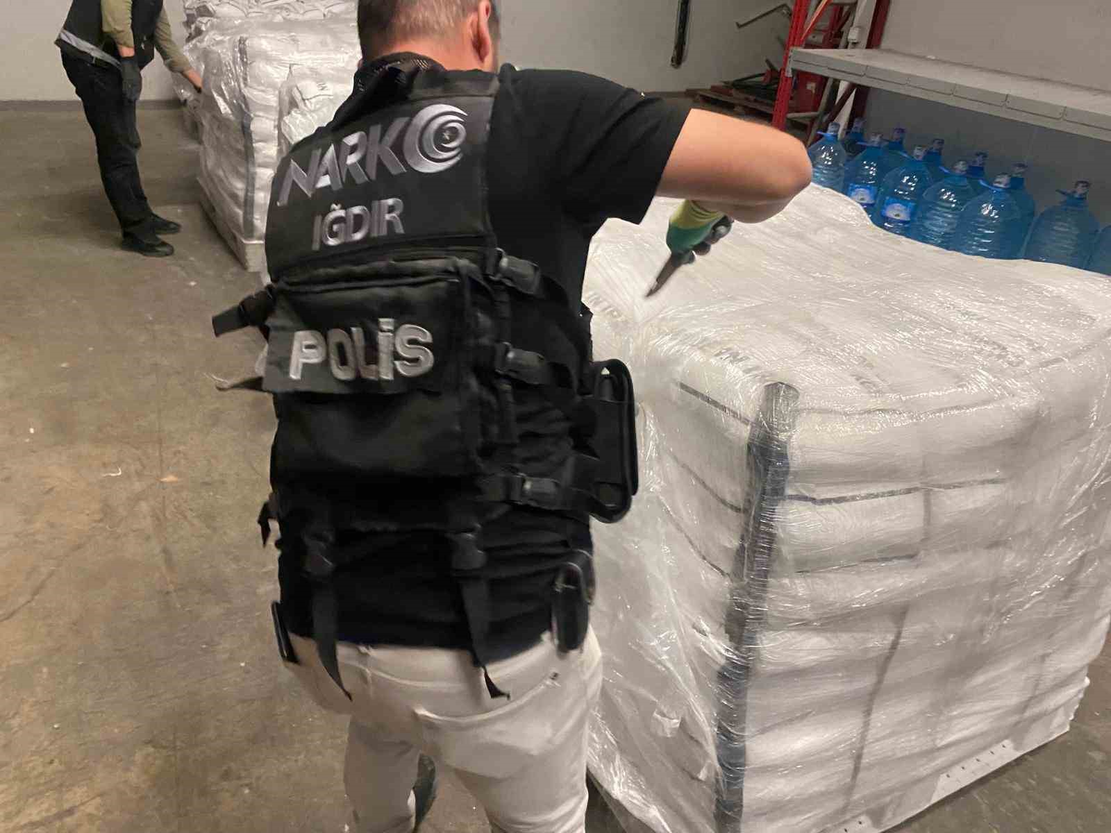 Iğdır’da uyuşturucu operasyonu: 344 kilo metamfetamin ele geçirildi