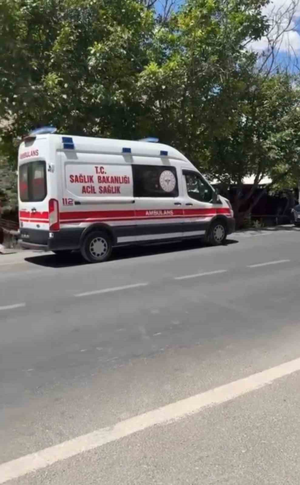 Mardin’de iki otomobil çarpıştı: 4 yaralı