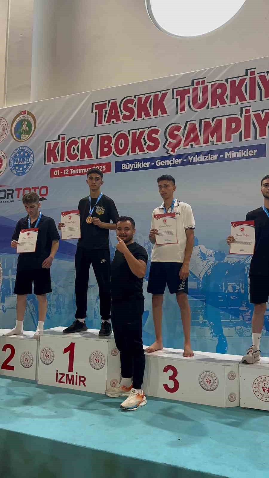 17 yaşında 9 kez T&uuml;rkiye şampiyonu oldu
