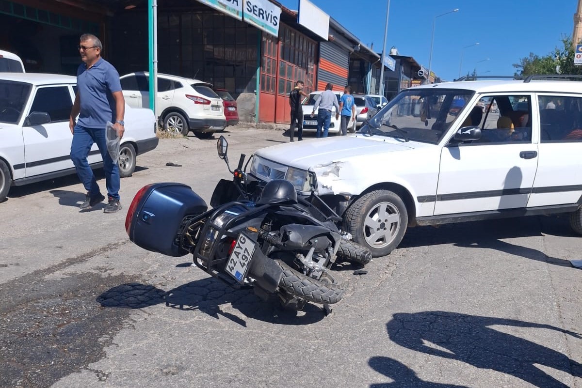 Beyşehir’de otomobille motosiklet çarpıştı: 1 yaralı