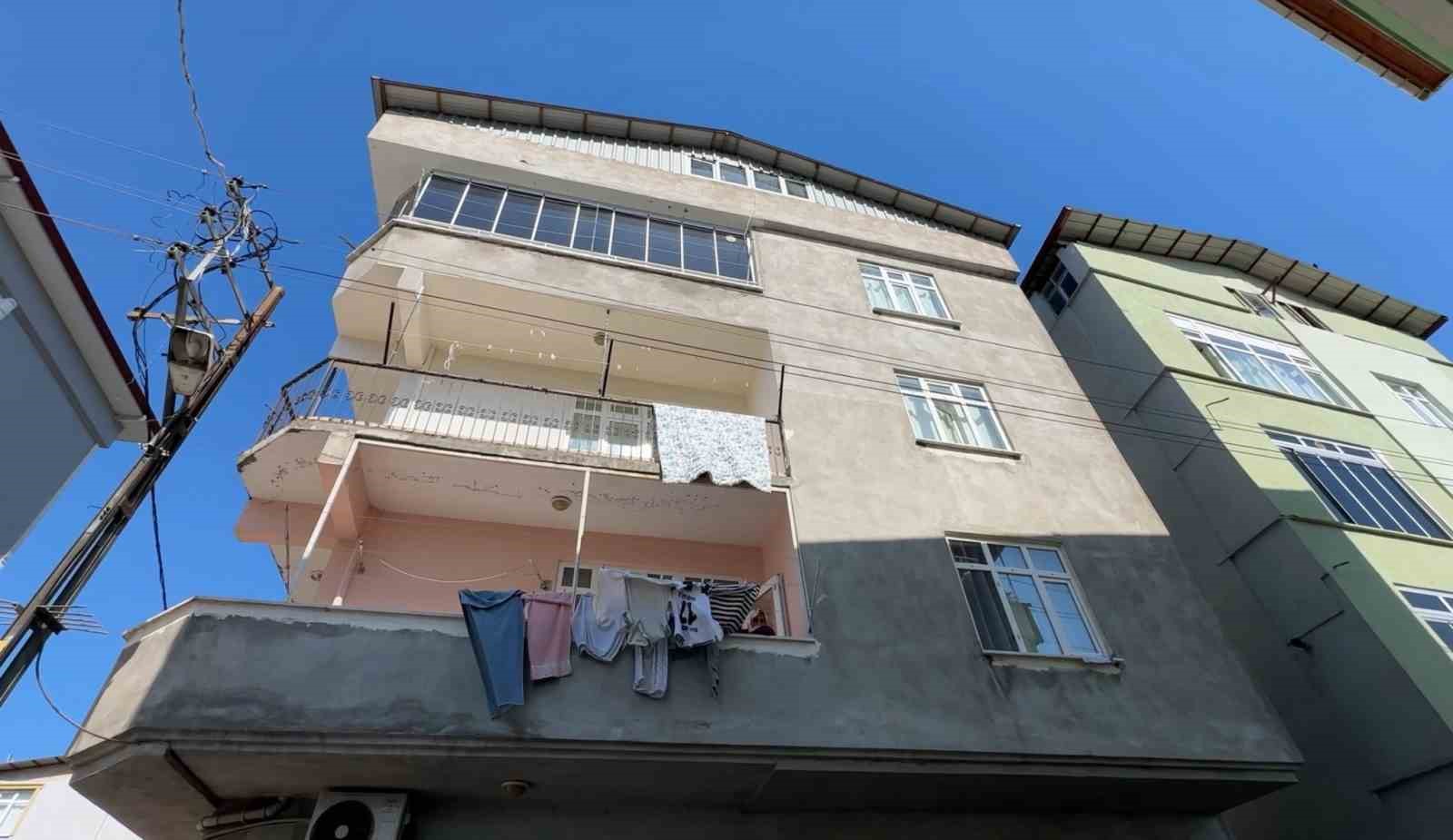 Samsun’da 3. kattan düşen çocuk ağır yaralandı