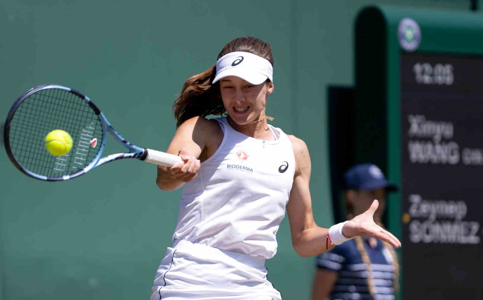 Zeynep S&ouml;nmez, Wimbledon&rsquo;a 3. turda veda etti
