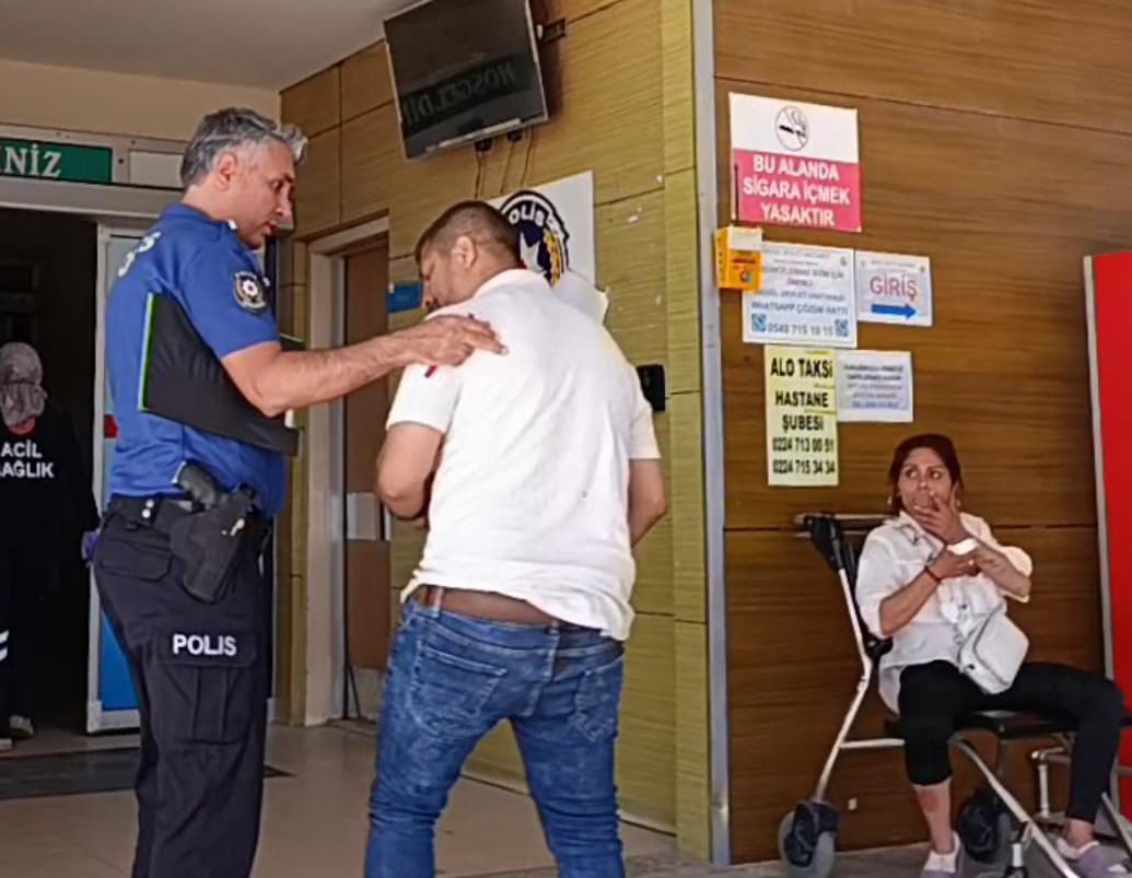 Eşini bı&ccedil;akla yaralayan kadın serbest bırakıldı
