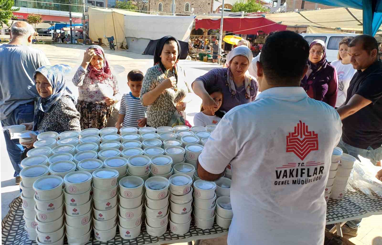 Köşk’te aşure hayrı etkinliğine yoğun ilgi