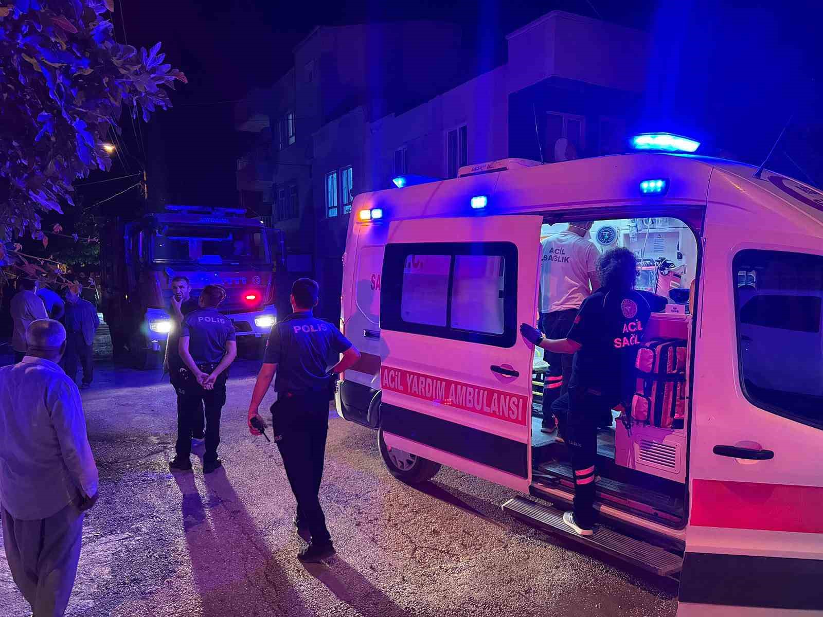 Adıyaman’da ev yangını: 2 kişi dumandan etkilendi