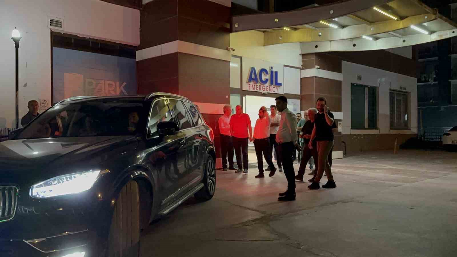 CHP Grup Bakanvekili Murat Emir sahneden dt
