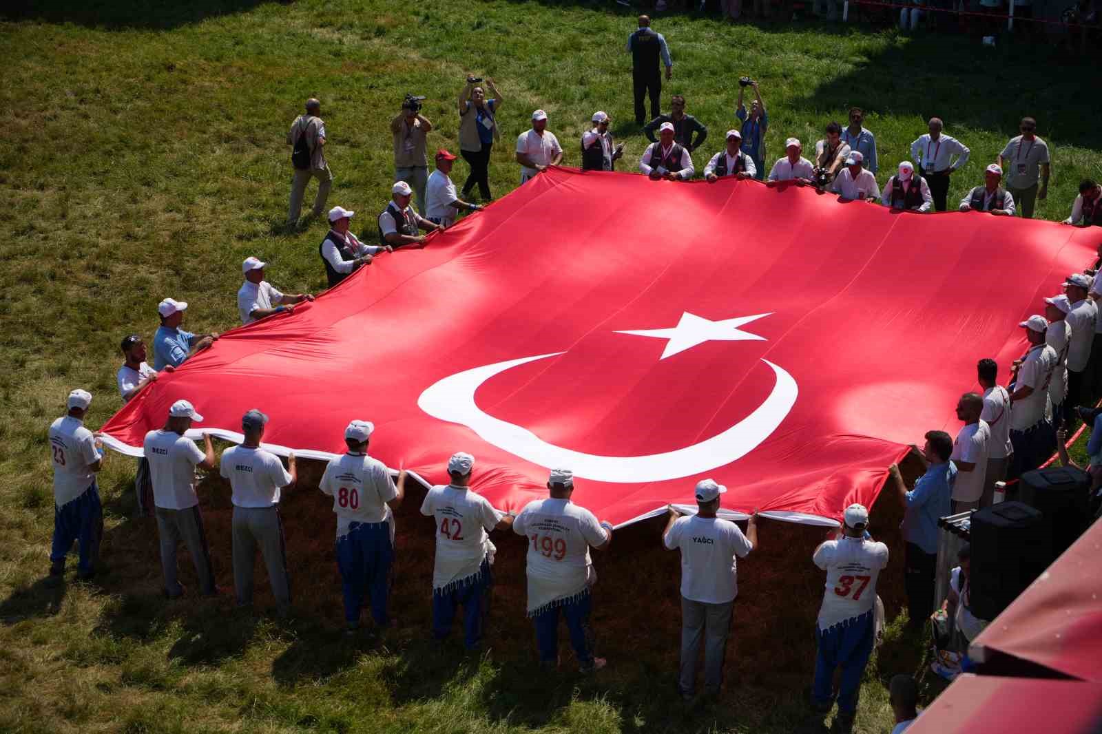 Kırkpınar ağalık ihalesini 40 milyon 664 bin 665 TL bedelle Ufuk Özünlü kazandı

