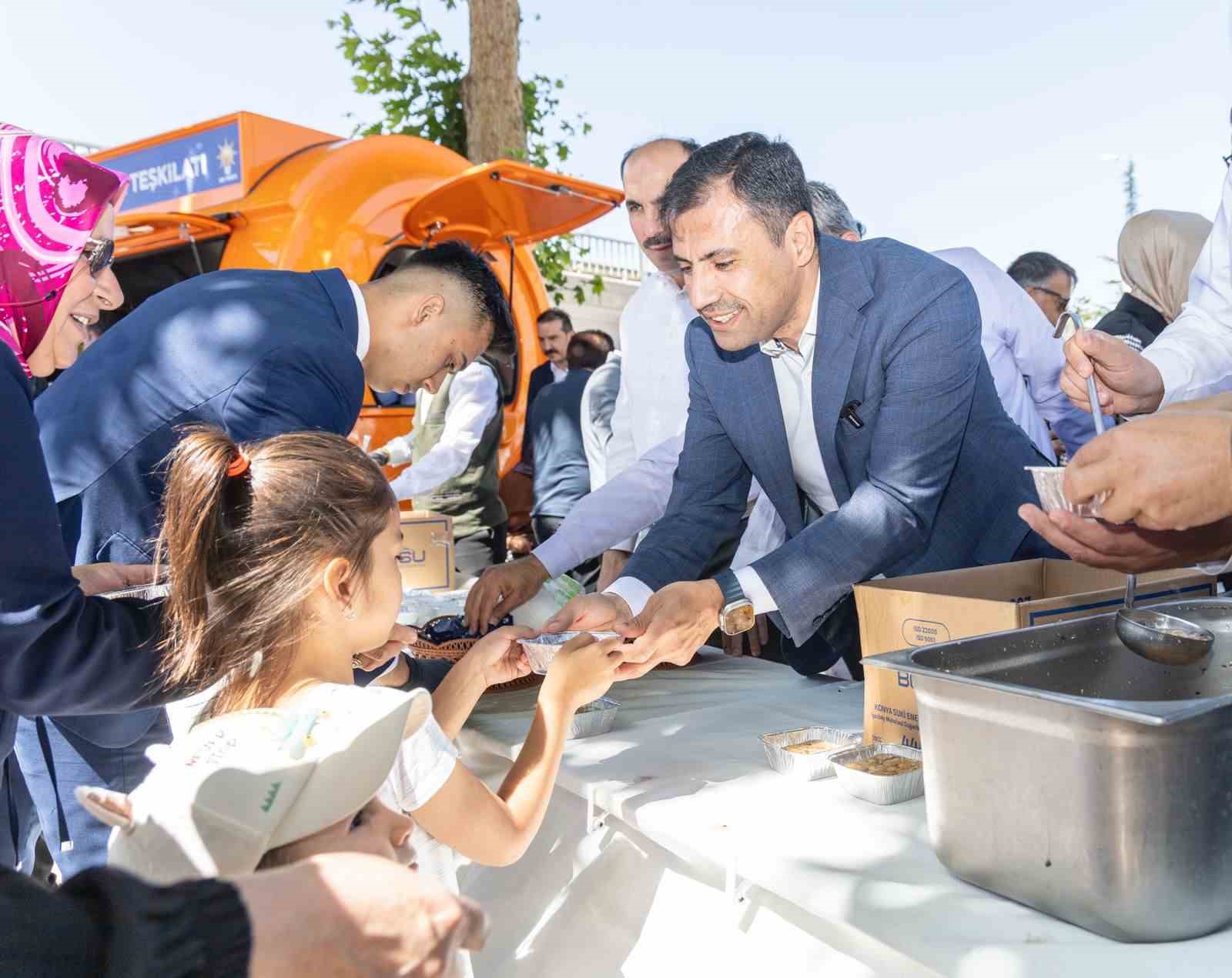 AK Parti Konya’dan aşure ikramı