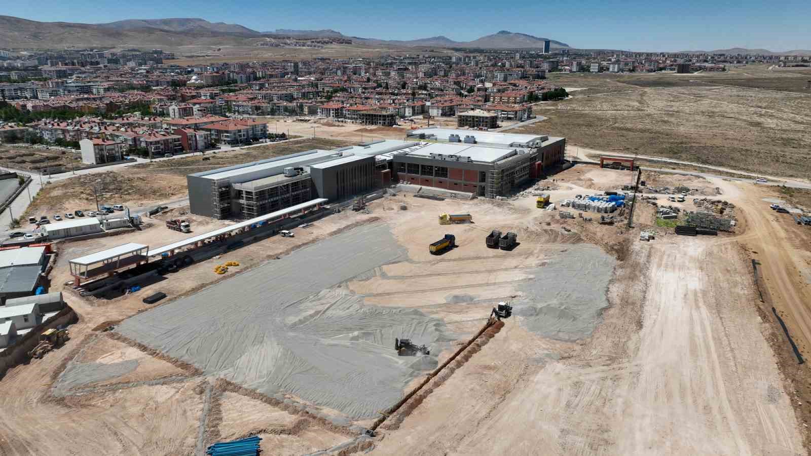 Sel&ccedil;uklu Belediyesi dev spor kompleksiyle T&uuml;rk sporuna değer katacak
