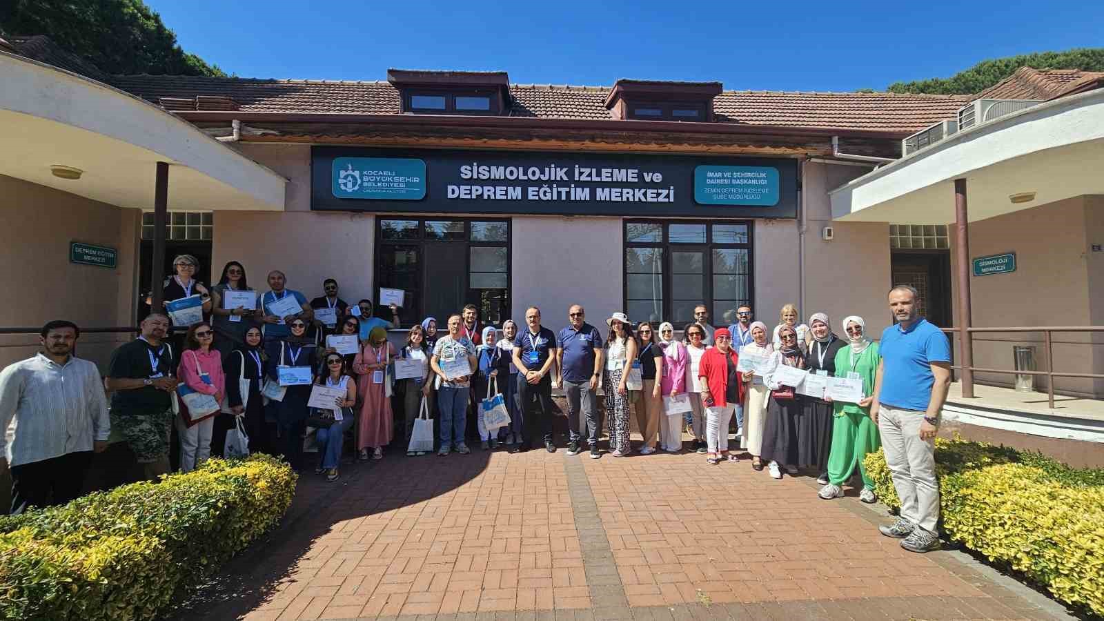 Öğretmenlere afet eğitimi