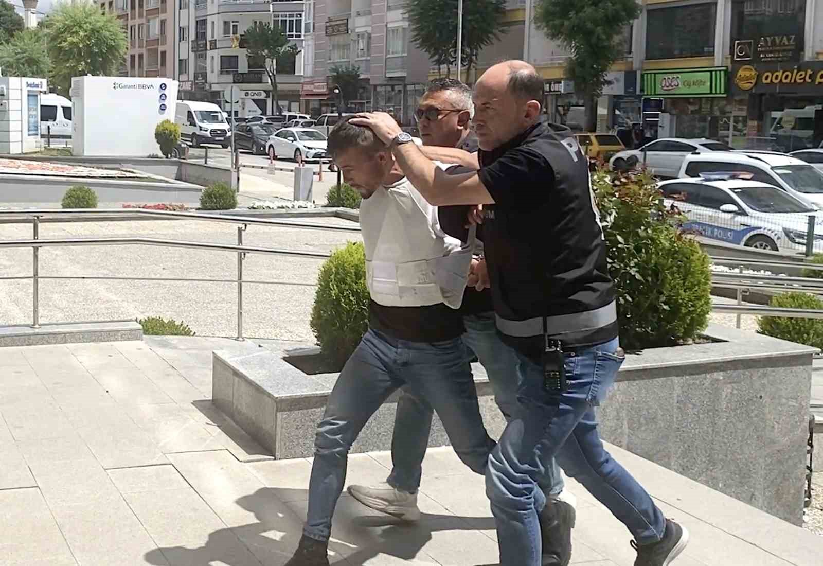 &Ccedil;orum&rsquo;daki cinayette 3 tutuklama
