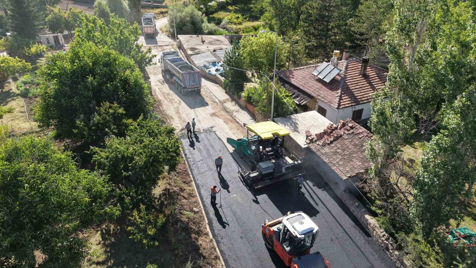 Başkan Büyükkılıç: "Sarıoğlan’da 40 milyon TL’lik asfalt çalışması başladı"
