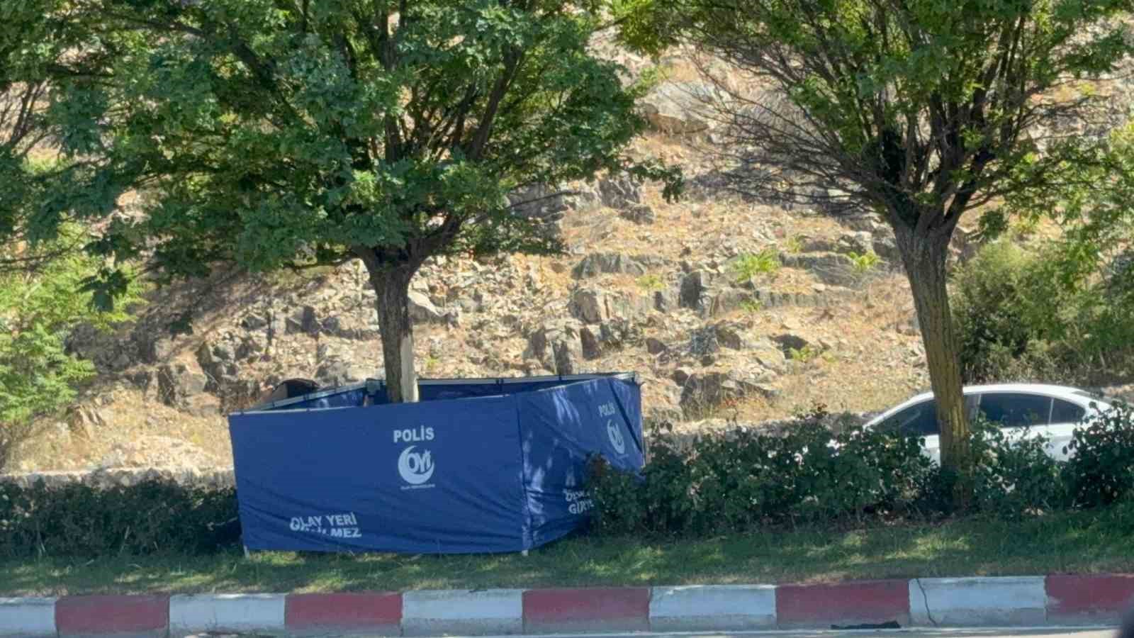 Bilecik'te trafik kazası: 1 kişi hayatını kaybetti, 1 kişi yaralandı. IHAA