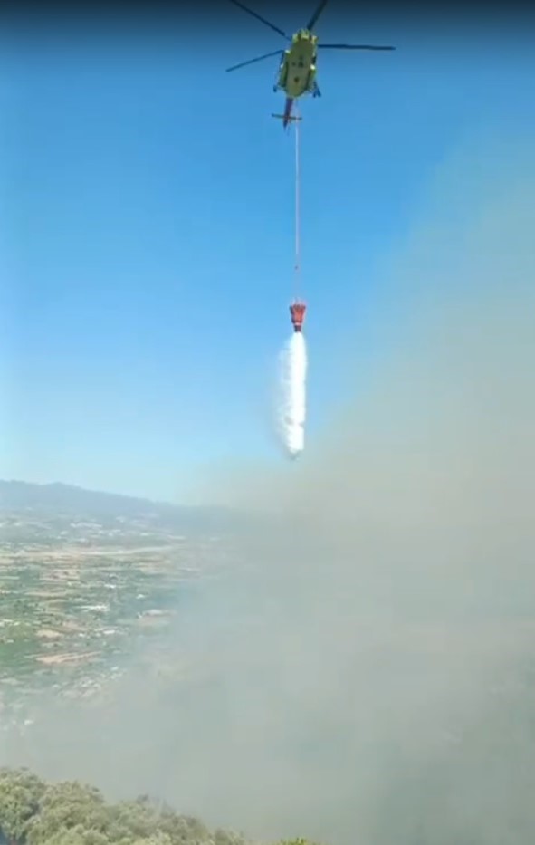 Bozdoğan orman yangınına m&uuml;dahale s&uuml;r&uuml;yor
