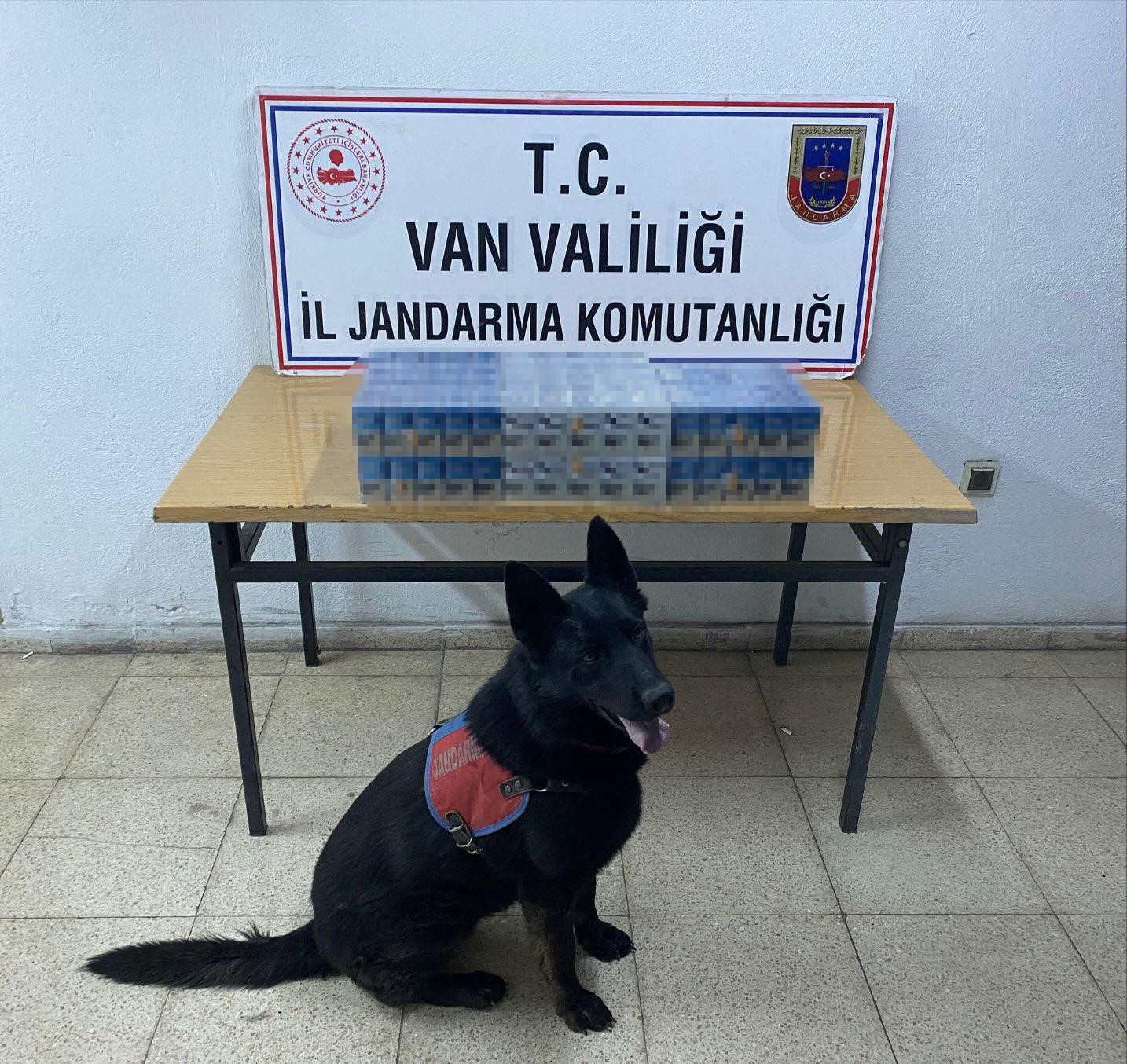 Van’da kaçak sigara ve elektronik malzeme ele geçirildi